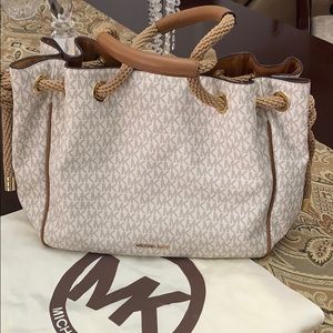 Michael kors handbag